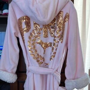 NWT Victoria Secret robe